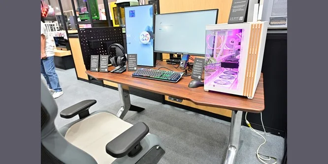 Thermaltake ofrece una PC gaming con RTX 5060 Ti y Core Ultra 7 a menos de 1.200 euros